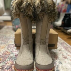 Sorel Black and Tan Faux Fur Boots